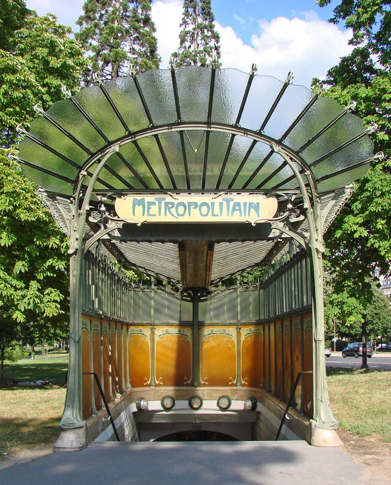 la_station_art_nouveau_de_la_porte_dauphine_hector_guimard-1899.jpg
