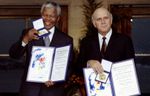 Nelson-Mandela-prix-Nobel-de-la-paix_pics_809.jpg