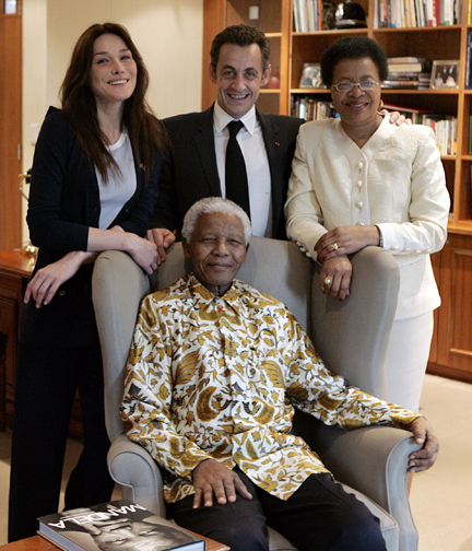 sarkozy_mandela_carla_432.jpg