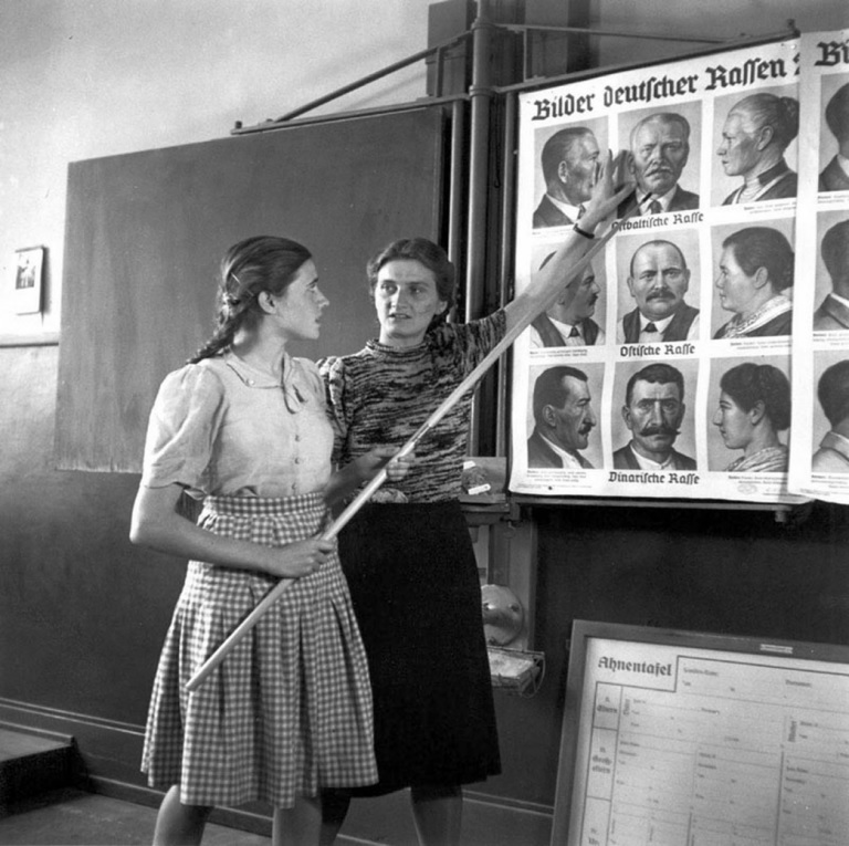 1943.jpg