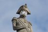 1150157-la-statue-du-lord-nelson-situee-en-haut-de-la-colonne-nelson-au-trafalgar-square-londres.jpg